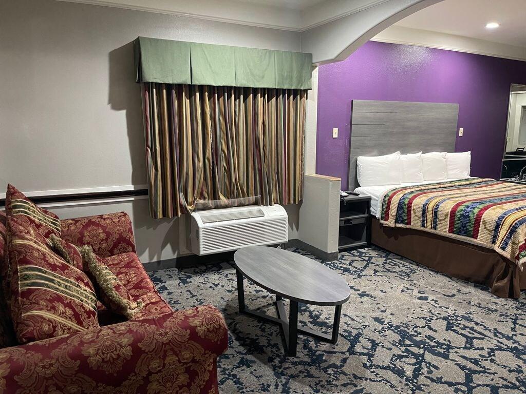 Scottish Inn And Suites Alvin Buitenkant foto