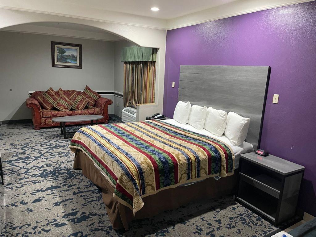 Scottish Inn And Suites Alvin Buitenkant foto