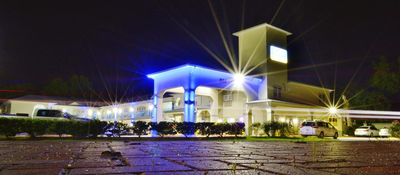 Scottish Inn And Suites Alvin Buitenkant foto