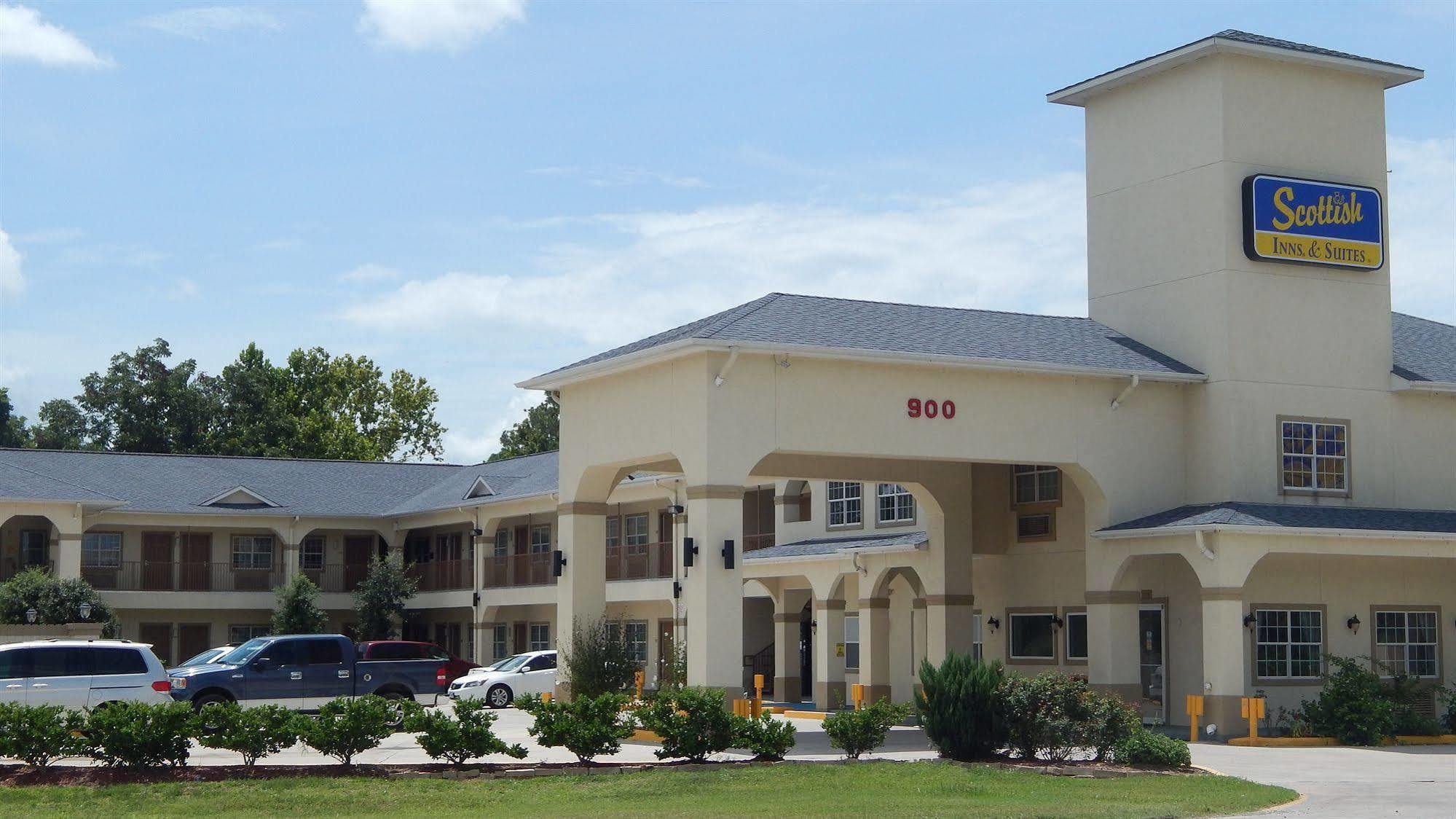 Scottish Inn And Suites Alvin Buitenkant foto